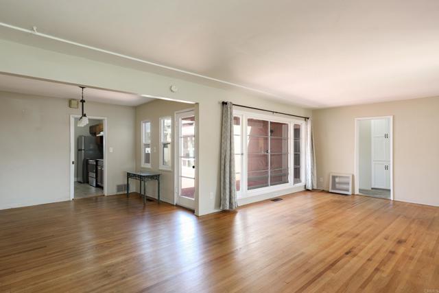 4662 4664 Bancroft, San Diego CA: https://media.crmls.org/mediaz/58de01ea-8d1a-4bac-8f74-c2278fbfa7d1.jpg