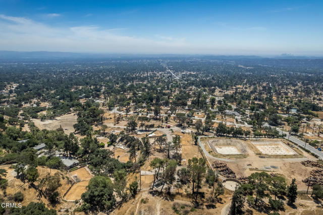 3360 Villa Grove Dr Drive, Altadena CA: https://media.crmls.org/mediaz/58de0407-b32c-4c28-9640-07574ea139b3.jpg