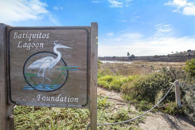 Detail Gallery Image 3 of 11 For 1328 Bulrush Ct, Carlsbad,  CA 92011 - 4 Beds | 2/1 Baths
