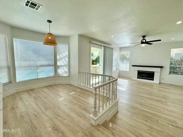 Detail Gallery Image 11 of 37 For 2214 Pebble Beach Trl, Oxnard,  CA 93036 - 4 Beds | 3/1 Baths