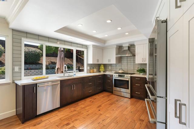 1163 Lomitas Ave, Livermore CA: https://media.crmls.org/mediaz/58de94cf-1d17-4c92-a933-e41bb2602d89.jpg