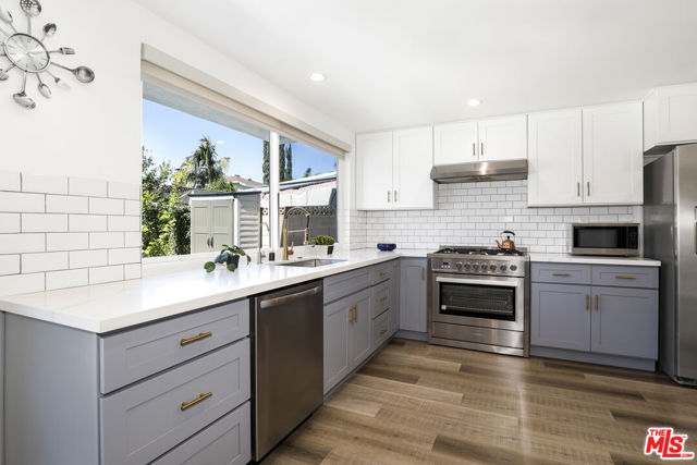 21040 Hackney Street photo 6