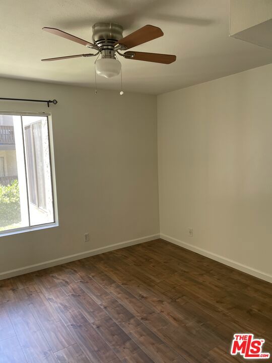 9206 Summertime Lane, Culver City CA: https://media.crmls.org/mediaz/58df0eb2-59ab-4b36-b8c9-7ddcec382060.jpg