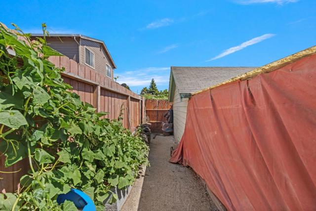 928 Lincoln Street, Watsonville CA: https://media.crmls.org/mediaz/58df2655-5313-4741-a37d-74a551865530.jpg