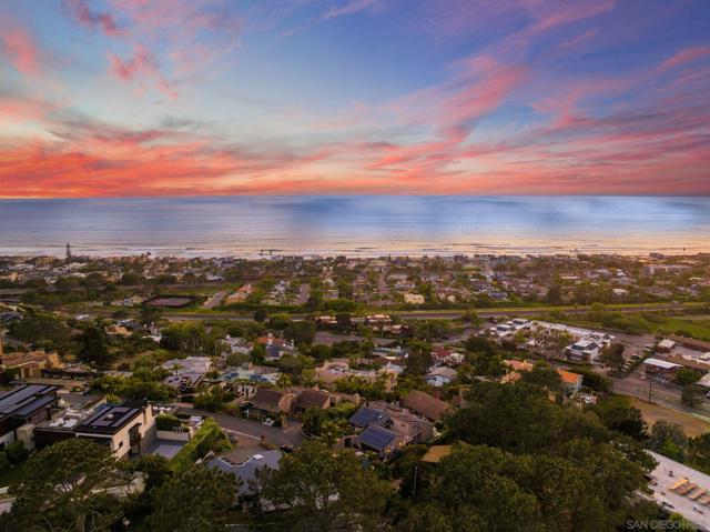 2150 Balboa Ave, Del Mar CA: https://media.crmls.org/mediaz/58df5af0-7970-41be-aa7a-b06fddc24412.jpg