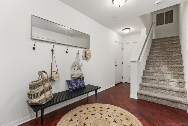 3528 Shoreline Bluff Ln, San Diego CA: https://media.crmls.org/mediaz/58e0a049-e360-4309-b53a-1f901a4a3a8d.jpg