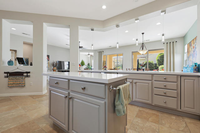 81025 Avenida Lorena, Indio CA: https://media.crmls.org/mediaz/58e0b71a-a9f4-47ef-b0f7-1754b88f91b5.jpg