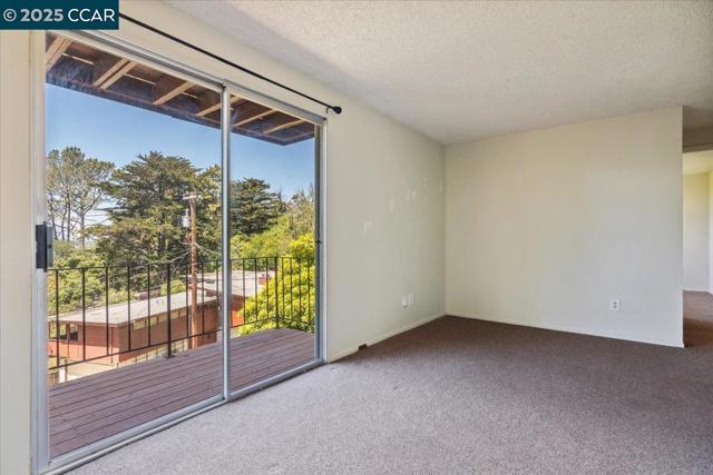 51 Rincon Rd, Kensington CA: https://media.crmls.org/mediaz/58e0c6be-656f-4999-8d09-41de3817c4f1.jpg