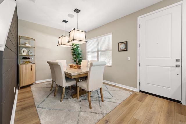 Detail Gallery Image 5 of 44 For 13085 Olympus Cir #1,  Poway,  CA 92064 - 3 Beds | 2/1 Baths