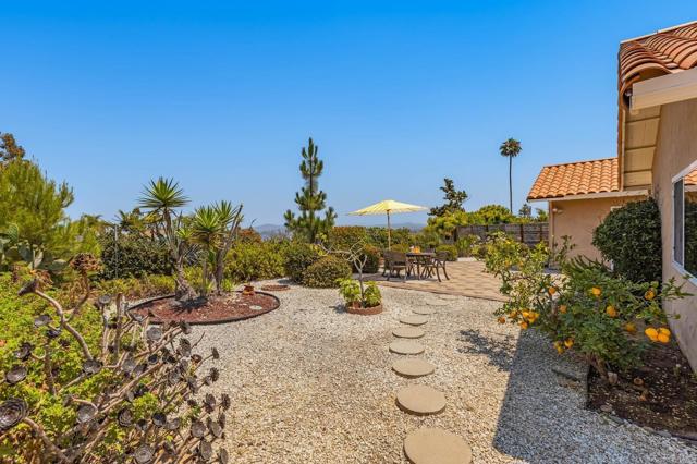 Detail Gallery Image 30 of 34 For 2476 Pinewood St, Del Mar,  CA 92014 - 3 Beds | 2 Baths