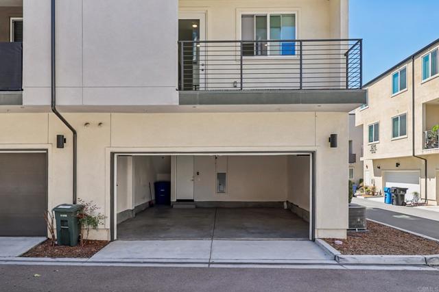 Image 34 of 50 For 5265 Beachfront Cove Street