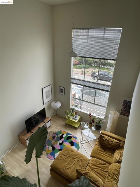 Image 11 of 23 For 6450 Doyle Street
