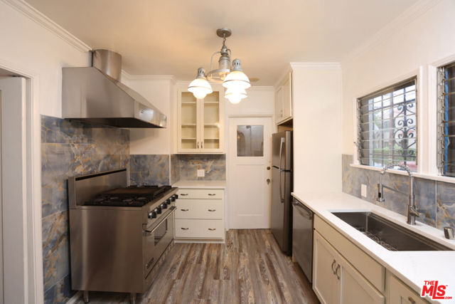 755 N CRESCENT HEIGHTS, Los Angeles CA: https://media.crmls.org/mediaz/58e29e81-8fa1-4cee-bdeb-2a8f9a9ab16f.jpg