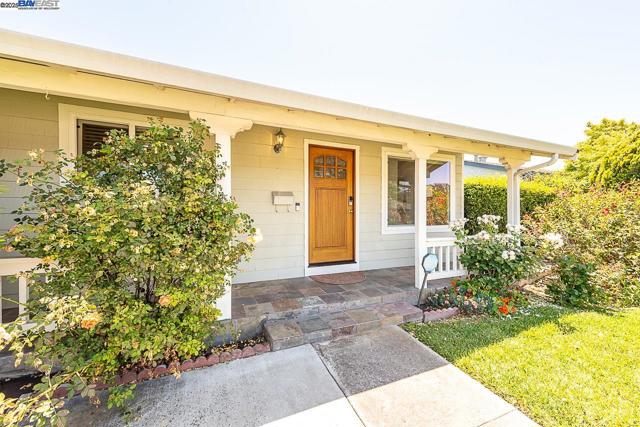Image 4 of 56 For 4732 Loretta Way
