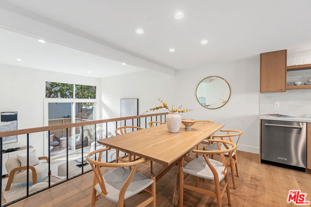 13234 Fiji Way, Marina del Rey CA: https://media.crmls.org/mediaz/58e3040f-9a27-4a31-8e0a-733f147a6b01.jpg