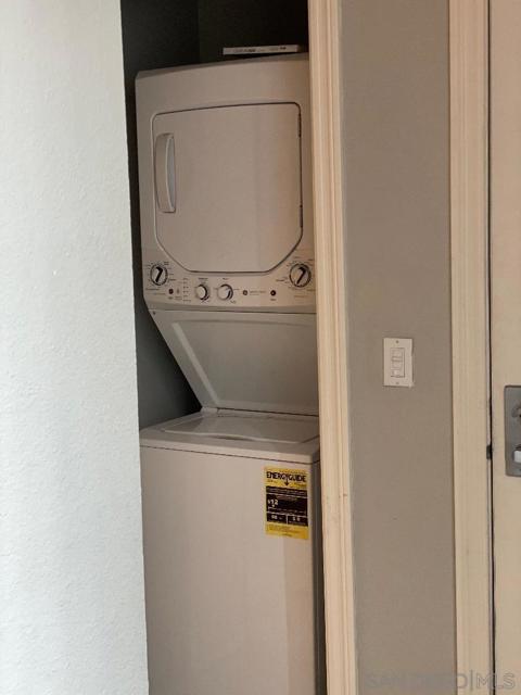 1465 C St, San Diego CA: https://media.crmls.org/mediaz/58e34ec9-c248-4f0b-8951-72dfe5ccbf76.jpg