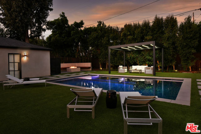 Image 57 of 60 For 112 Valley Street