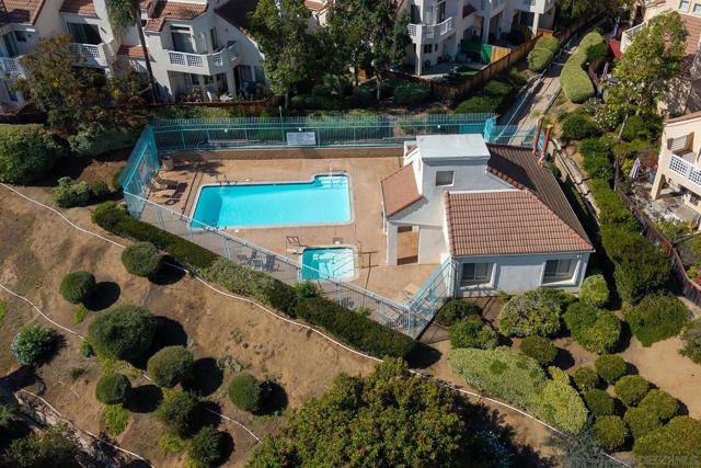 12039 Calle De Leon Drive, El Cajon CA: https://media.crmls.org/mediaz/58e3e583-828c-4bba-9fe5-cd3897566261.jpg