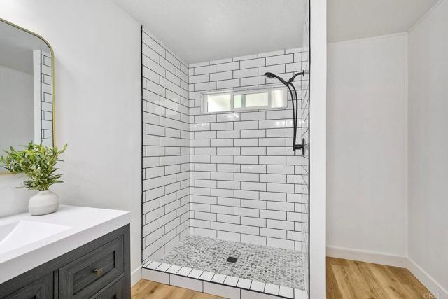 3466 Don Lorenzo Dr, Carlsbad CA: https://media.crmls.org/mediaz/58e5a94e-56ff-4bb6-8b05-43cf14762d65.jpg