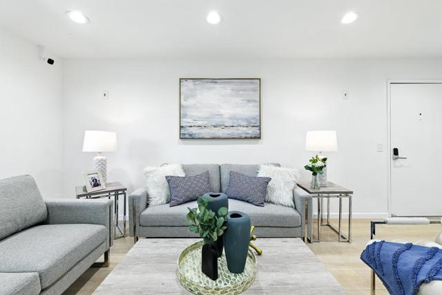 2452 W Bayshore Road, Palo Alto CA: https://media.crmls.org/mediaz/58e5bce9-6790-417b-b93a-e16bb4191edd.jpg