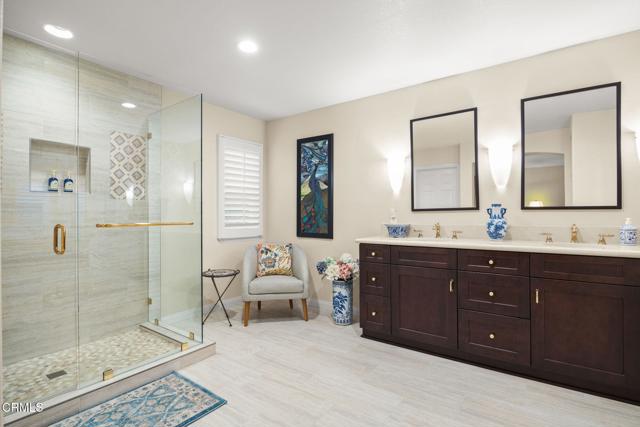 985 Corte Augusta, Camarillo CA: https://media.crmls.org/mediaz/58e5d68f-10bb-4ed6-bde9-d02d525d9d92.jpg