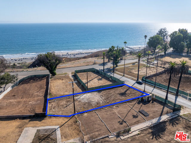 316 Swarthmore Avenue, Pacific Palisades CA: https://media.crmls.org/mediaz/58e6424d-b9de-4bf6-b247-42d8264b3aeb.jpg