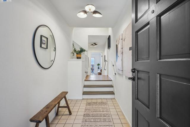 471 JOOST AVENUE, San Francisco CA: https://media.crmls.org/mediaz/58e670e1-efef-484f-a426-f4c69eb1db84.jpg