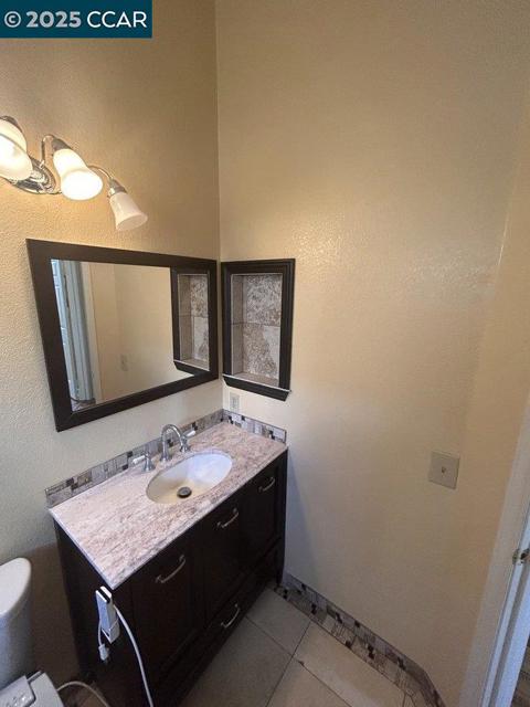 734 Bellflower St, Livermore CA: https://media.crmls.org/mediaz/58e677ec-2d90-4d59-8c60-16a7ca66f487.jpg