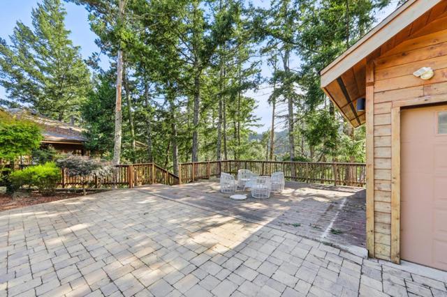 16501 Skyline Boulevard, Woodside CA: https://media.crmls.org/mediaz/58e689d3-7da4-48f0-ab01-8a959641e0df.jpg