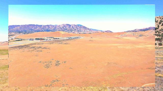 0 N of Challenger and Hwy 58, Tehachapi CA: https://media.crmls.org/mediaz/58e89f3e-ef47-4888-8fca-8e7e6af34a0a.jpg
