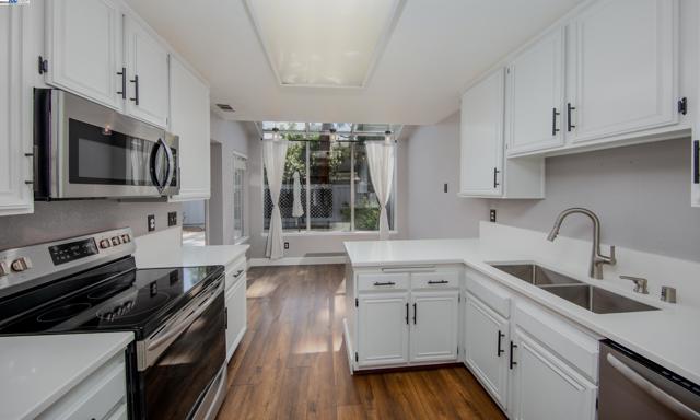 243 Northwood Commons, Livermore CA: https://media.crmls.org/mediaz/58e8a2dc-6568-48aa-b752-cf998d1f3528.jpg