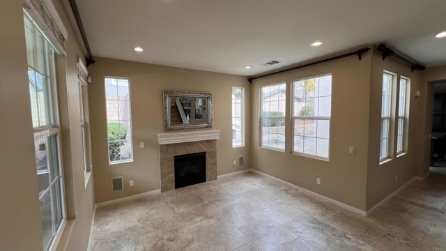 Detail Gallery Image 16 of 36 For 45850 Daviana Way, Temecula,  CA 92592 - 4 Beds | 3/1 Baths