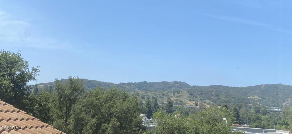 https://media.crmls.org/mediaz/58ec1d73-cbfa-4ae1-a9e3-f6758147988d.jpg?preset=X-Large