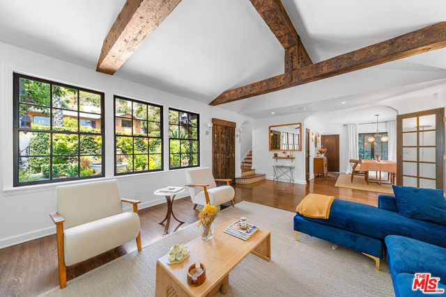 6626 Cahuenga Terrace, Los Angeles CA: https://media.crmls.org/mediaz/58ec46f4-7f41-4aee-ae6d-3d201556656d.jpg