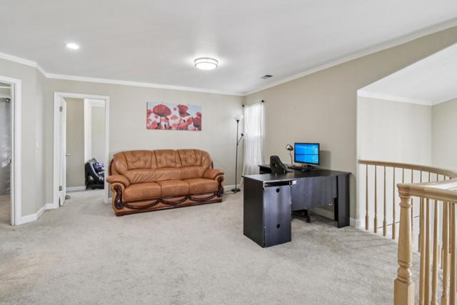 9740 Linnet Court, Gilroy CA: https://media.crmls.org/mediaz/58ec9f3c-458d-49a9-b37a-00fc9aa9347c.jpg
