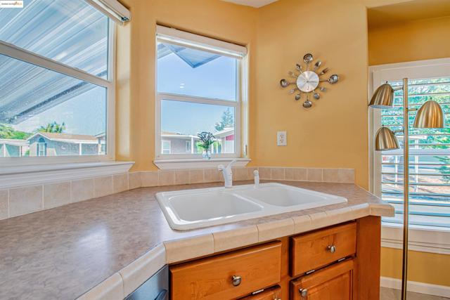 3660 Walnut Blvd, Brentwood CA: https://media.crmls.org/mediaz/58ed1059-3e34-45a5-b3ef-a703716c929b.jpg