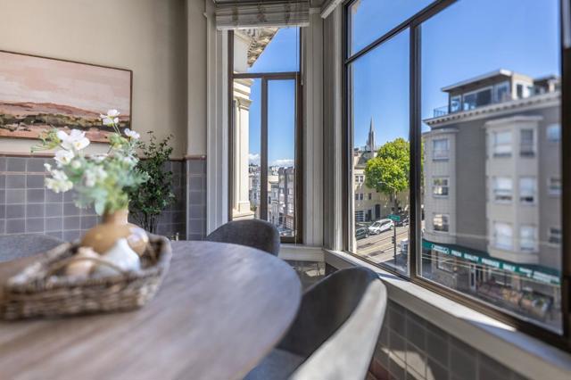 806810 Union Street, San Francisco CA: https://media.crmls.org/mediaz/58ed94c0-06a2-4215-8f99-88d274897448.jpg