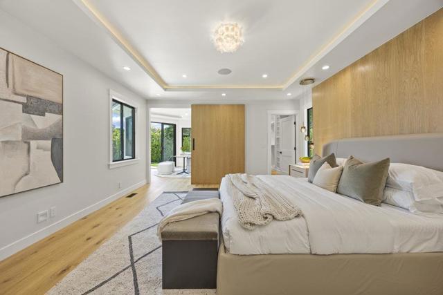 1095 Macadamia Drive, Hillsborough CA: https://media.crmls.org/mediaz/58ede636-3831-4ac9-9b8a-665d3497f752.jpg