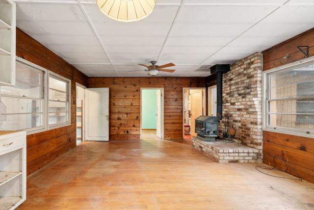 294 Ice Cream Grade, Santa Cruz CA: https://media.crmls.org/mediaz/58eeeefb-c3aa-4173-98f5-9d1db1ccc1d4.jpg
