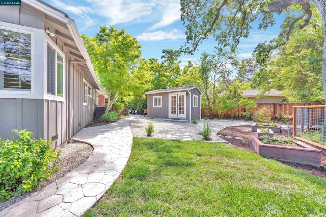 Image 31 of 41 For 3553 Via Los Colorados