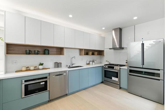 1815 18th Avenue, San Francisco CA: https://media.crmls.org/mediaz/58f0b097-eed6-4319-bd84-aec570692441.jpg
