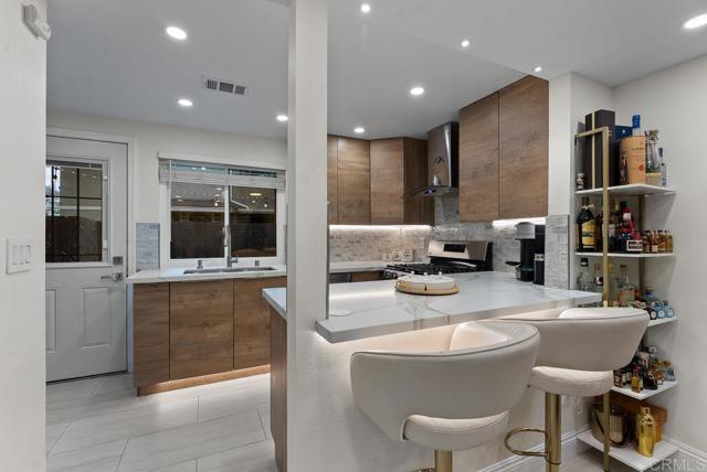 Detail Gallery Image 10 of 30 For 929 Amistad Ct #C,  El Cajon,  CA 92019 - 2 Beds | 1/1 Baths