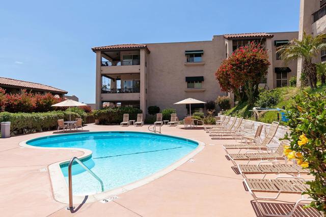 2510 Clairemont Dr, San Diego CA: https://media.crmls.org/mediaz/58f1f840-45e3-43a8-933a-d9384aa7260e.jpg