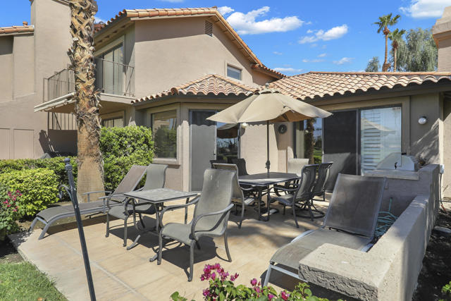 38019 Crocus Lane, Palm Desert CA: https://media.crmls.org/mediaz/58f21674-73cd-45c9-8ea7-19e64987e854.jpg
