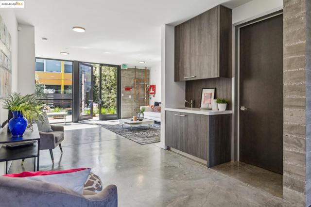809 Folger Ave, Berkeley CA: https://media.crmls.org/mediaz/58f235d2-d059-4820-8a0a-dc0bed14412e.jpg