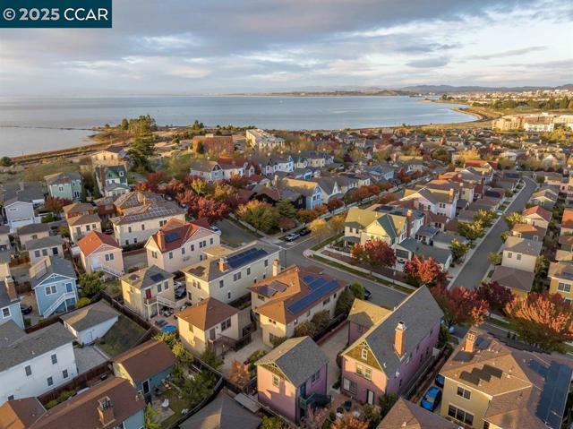 1136 TARAYA TERR - UNIT B, Hercules CA: https://media.crmls.org/mediaz/58f2a513-772f-45ba-87a6-cef39d995446.jpg