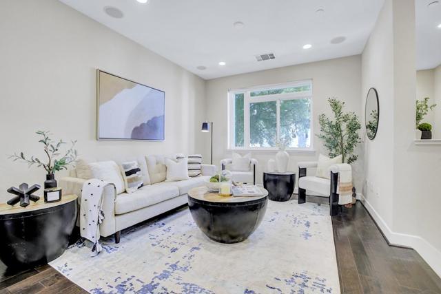 3044 Mawing Road, San Mateo CA: https://media.crmls.org/mediaz/58f33eb9-e16e-427c-9836-b9d5f3feb2a1.jpg