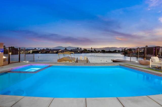 84325 Canzone Drive, Indio CA: https://media.crmls.org/mediaz/58f3cd10-dd15-4592-80f2-f32d5206c8c2.jpg
