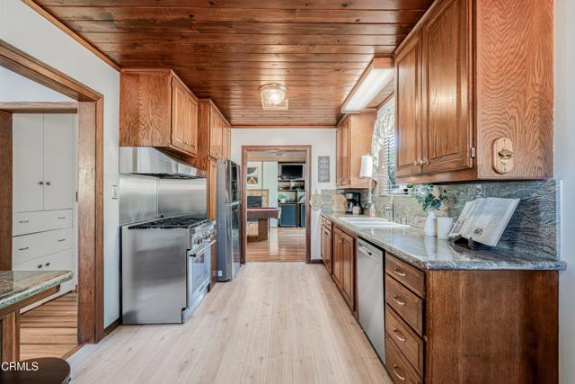 Detail Gallery Image 37 of 99 For 10411 Johanna Ave, Los Angeles,  CA 91040 - 3 Beds | 3 Baths