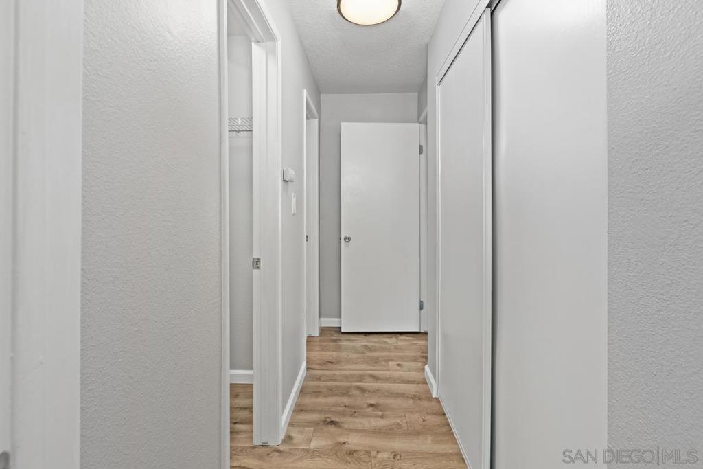 https://media.crmls.org/mediaz/58f47148-11ee-47a1-8787-0c1f59650f3b.jpg?preset=X-Large